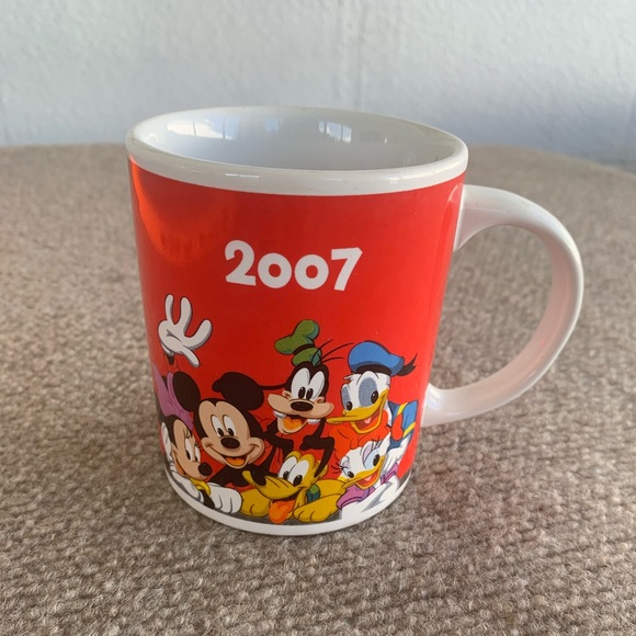 2007 Mickey Mouse coffee mug - Picture 2 of 8